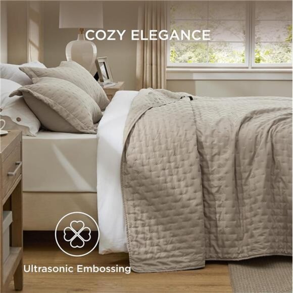 King Quilt - Ultra Soft Quilt Bedding for Modern Farmhouse Bedroom - Picture 4 of 7